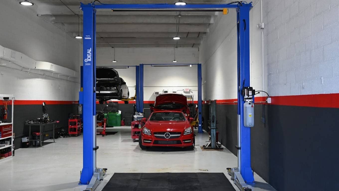 DS Proformance auto repair shop facility in Miami DS Proformance auto repair shop facility in Miami