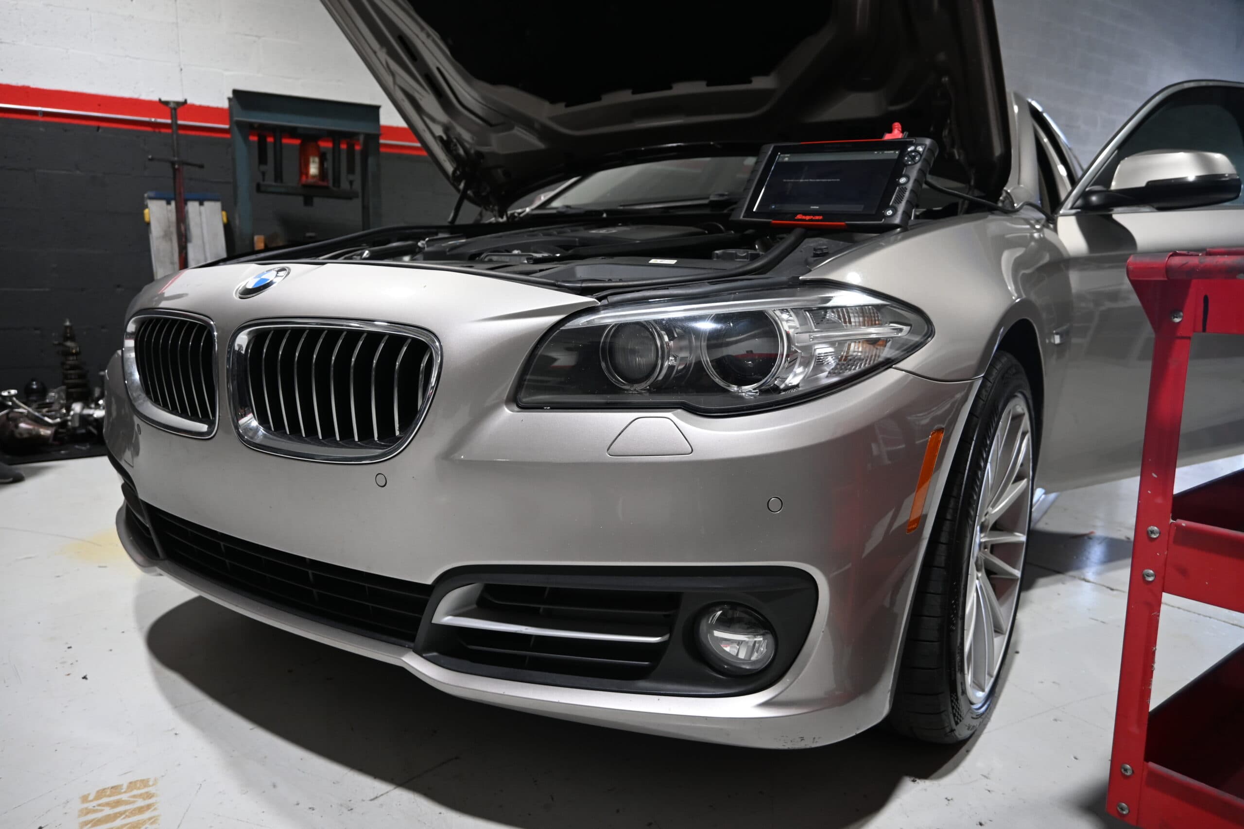 BMW diagnostic scan using Snap-on scanner at DS Proformance BMW diagnostic scan using Snap-on scanner at DS Proformance