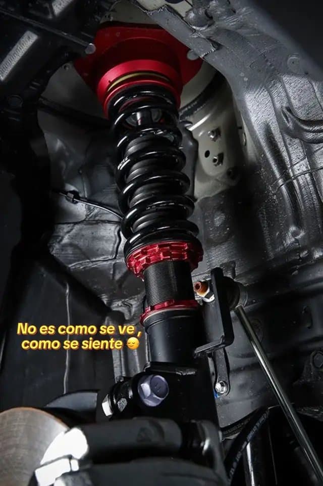 . . Instalando coilovers para llevar este build a otro nivel. No es solo estética… es control, estabilidad y precisión en cada curva. Cada ajuste cuenta, cada detalle suma. Así es como se construyen proyectos serios 💪 ..CONTÁCTANOS (7866041709 WhatsApp )